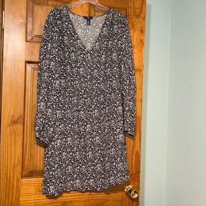 New w/o tags GAP elastic waist dress b & w floral